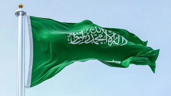 Explosions rock Riyadh after air raid alert