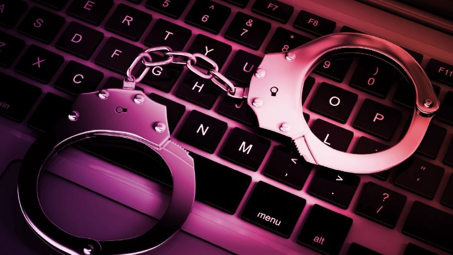 Five arrested for selling citizens’ personal data online