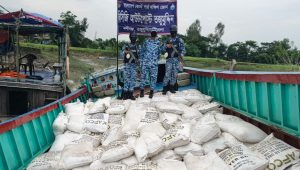 8,000kg urea fertilizer seized from trawler headed to Myanmar