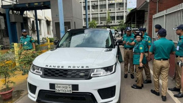 Civil aviation minister’s vehicle fined for wrong-side driving