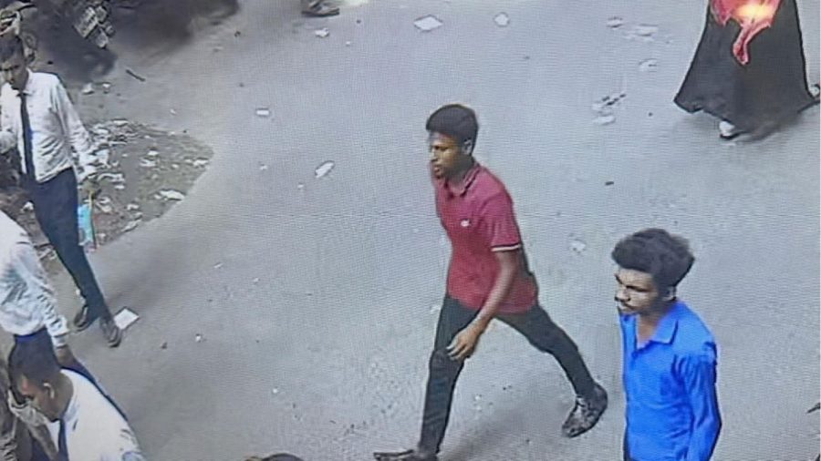Man facing escape charges flees court again, constable suspended
