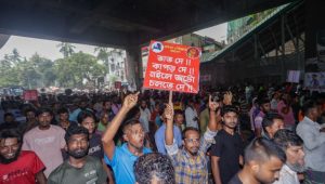 Auto-rickshaw drivers stage demo at Press Club