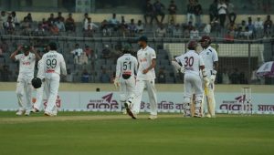 Shoriful strikes as Bangladesh dominate first hour