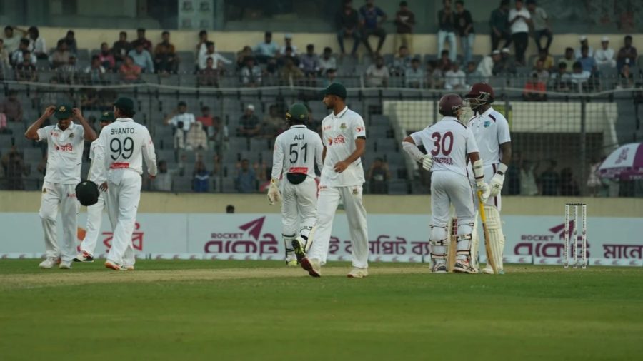 Shoriful strikes as Bangladesh dominate first hour