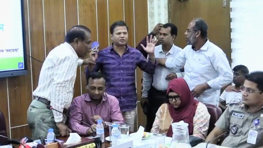 Bogura DC faces criticism over curtailed Puja discussions