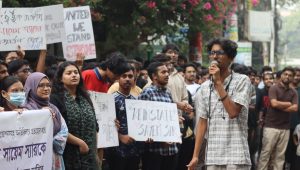 Cuet students bring protest to Chattogram, appeal for PM’s intervention