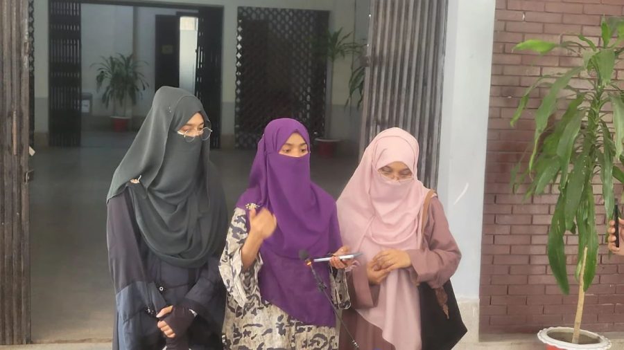Student alleges DU teacher called her ‘fundamentalist’ for wearing niqab