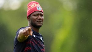 Sammy’s promise: entertain the crowd, win the Tests
