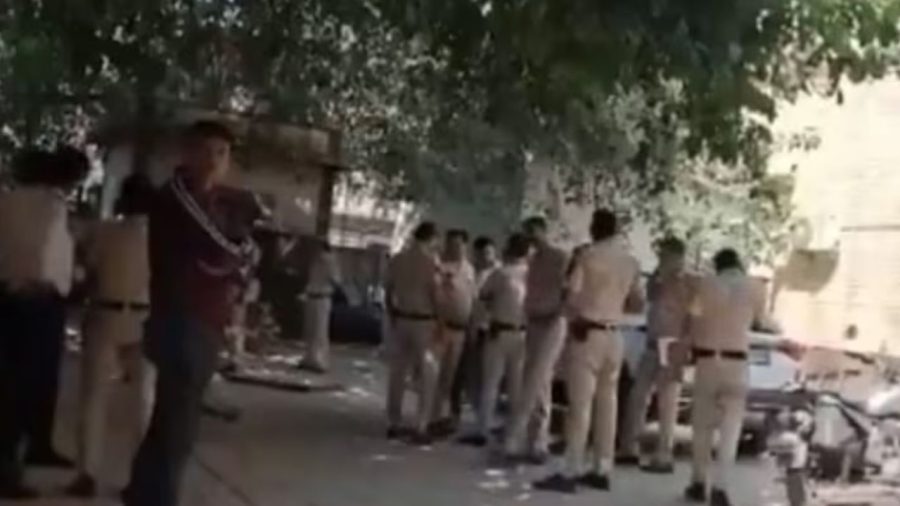 Delhi student dies setting herself ablaze on school premises
