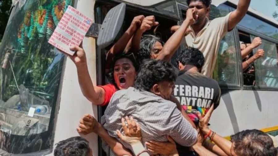 Delhi crackdown: 700 detained as protesters demand CEC’s resignation