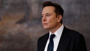 Elon Musk becomes trillionaire again