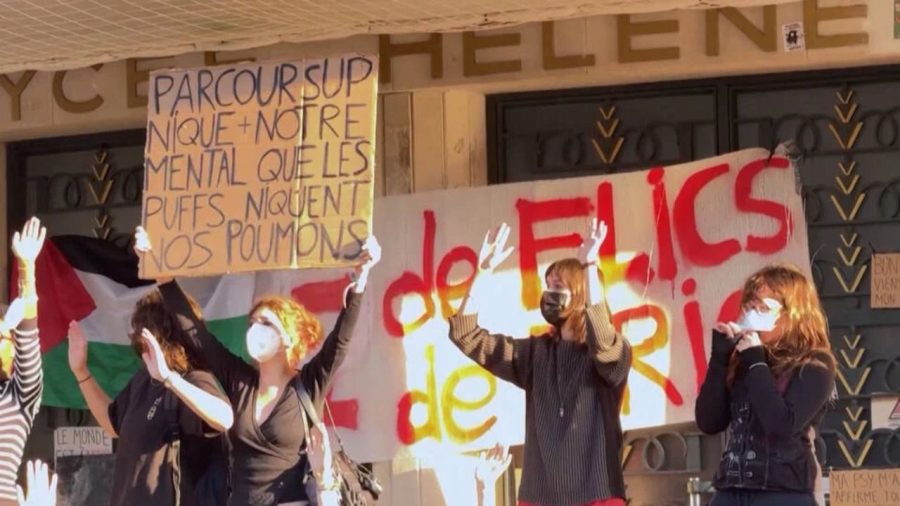 Tens of thousands expected in Paris as high school protests grow