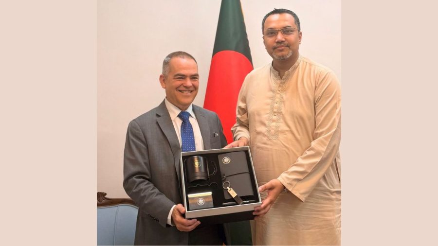 Bangladesh, US discuss expanding Fulbright scholarships
