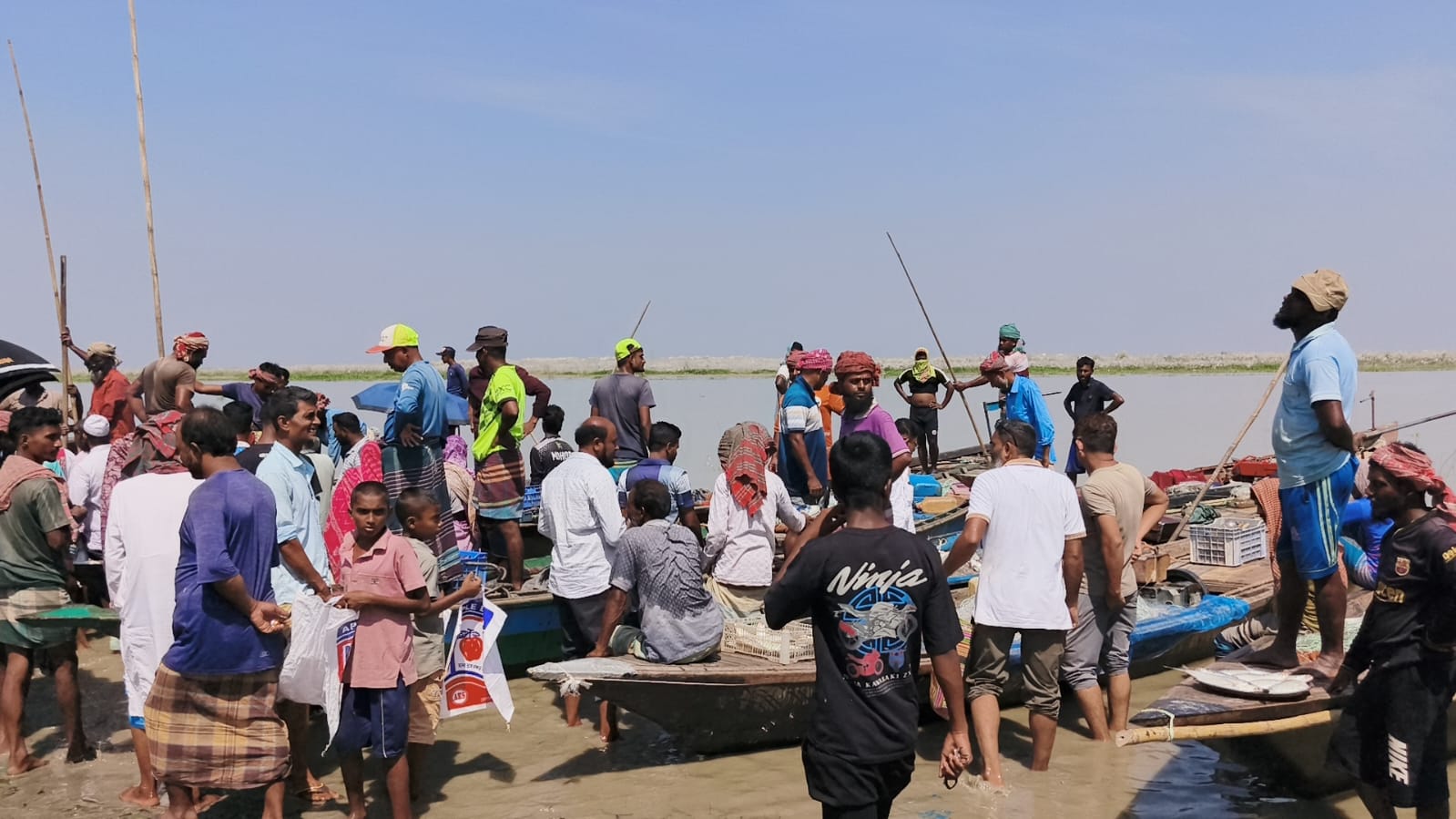 Shibchar Defying hilsa ban