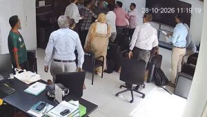 Job project dispute: Mob assaults IEDCR director in Mohakhali office