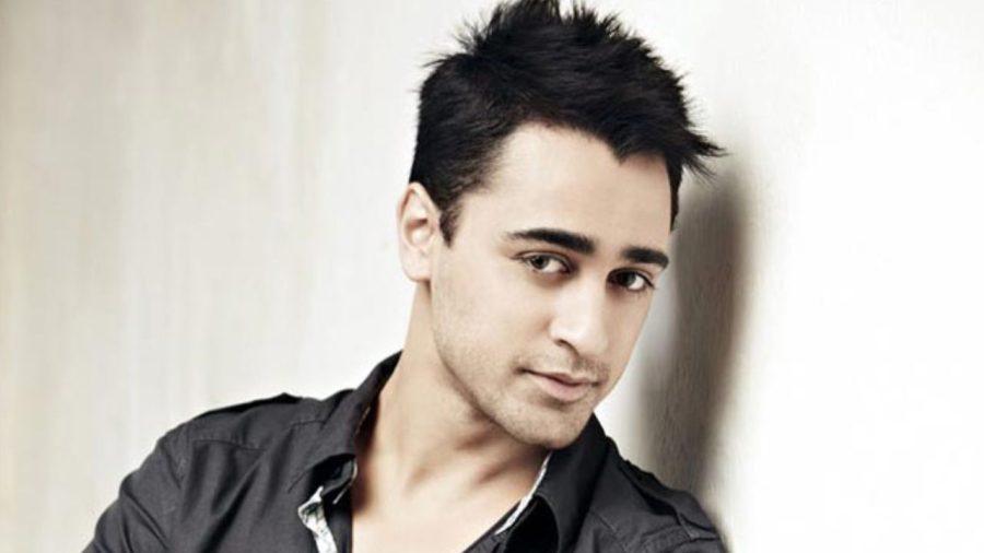 Actor Imran Khan among 400 detained in Mumbai protest