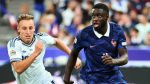 Italy hold 10 man France to draw in Paris