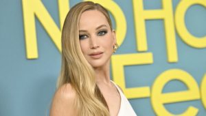 Jennifer Lawrence confronts unauthorised crew over nude scene