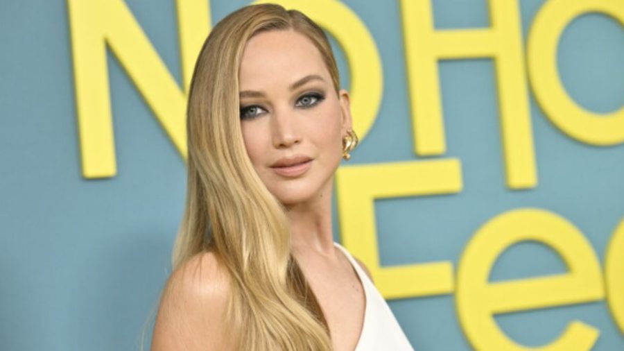 Jennifer Lawrence confronts unauthorised crew over nude scene