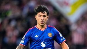 Carrick plays down Martinez outburst as Man Utd move on