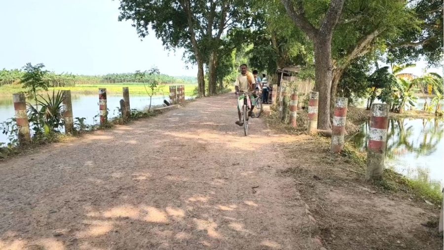 Meherpur roadworks stall, misery mounts