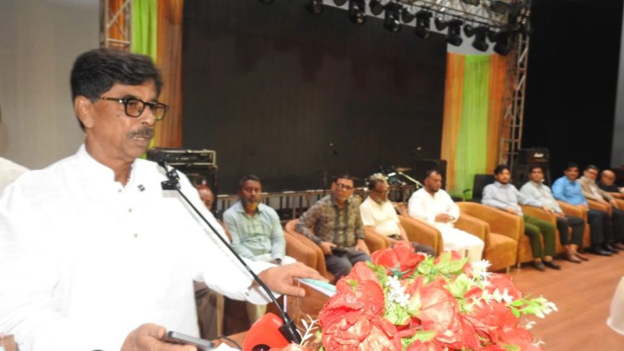 Minister Aminur Rashid pledges to resolve CMCH problems