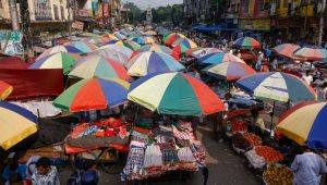 Cat-and-mouse on Dhaka roads: Downtown chokes on hawkers as Mirpur breathes