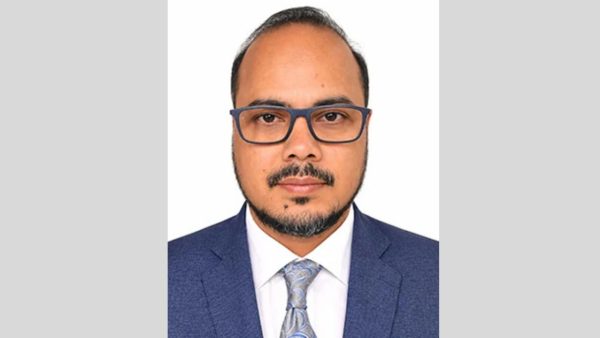 Bangladesh deputy high commissioner narrowly escapes Kolkata stampede