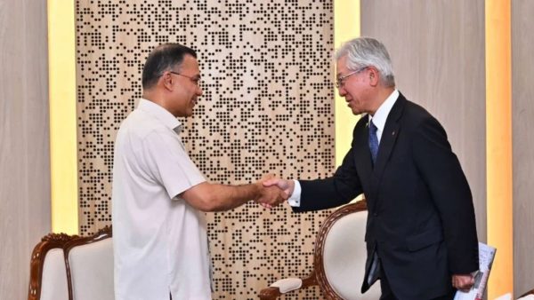 PM pledges stable, investor-friendly environment