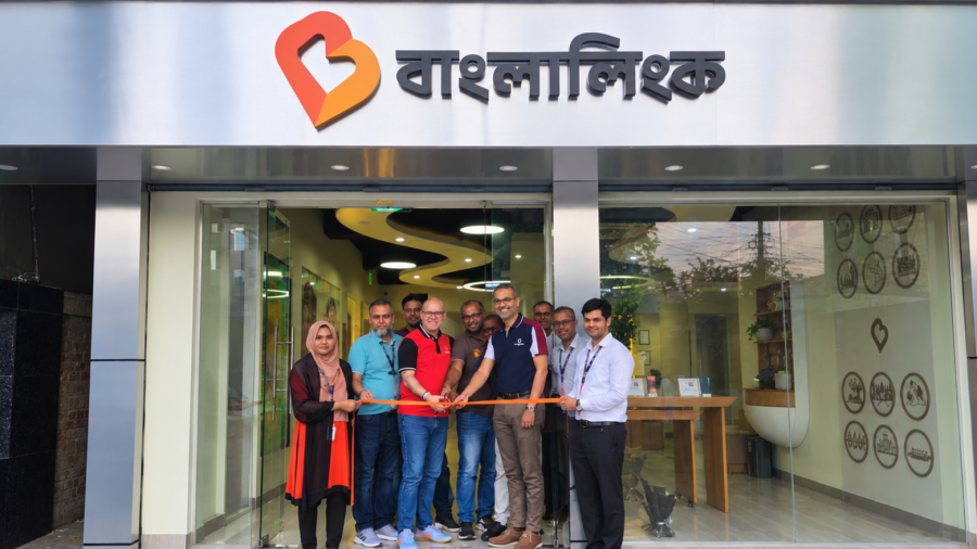 Banglalink opens flagship store in Khulna