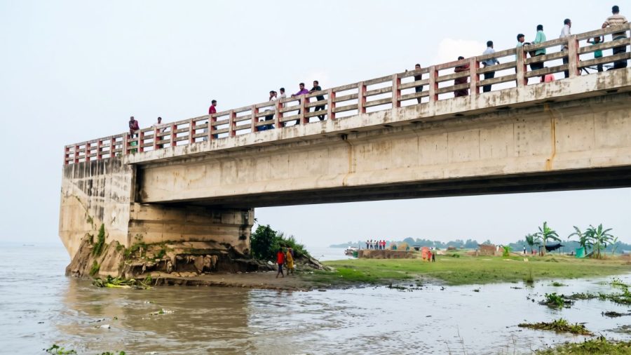 Bridge collapses into Padma Channel