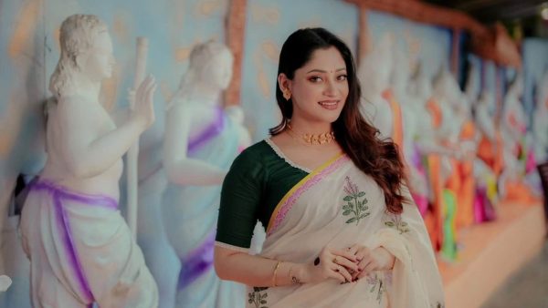 Puja Chery embraces festive spirit in traditional sari