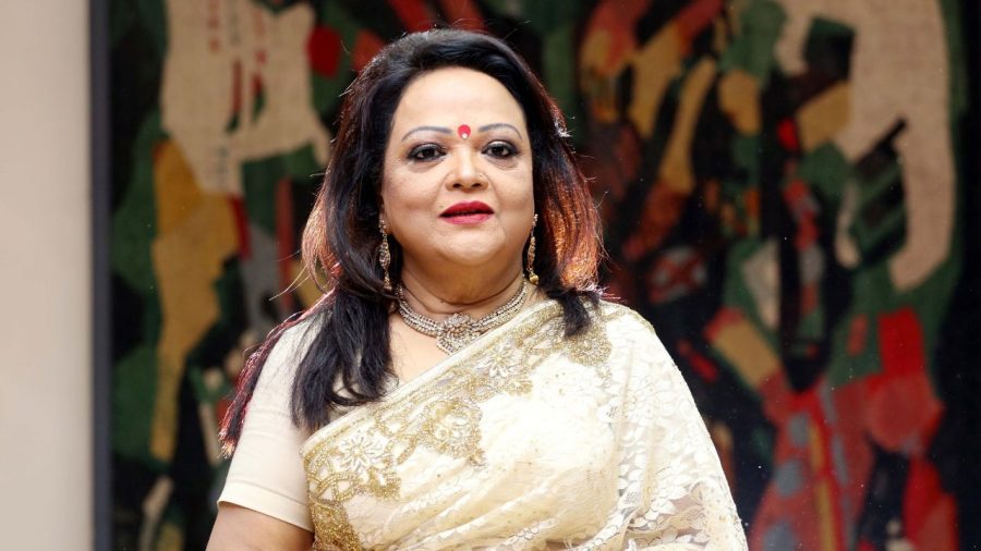 Sabina Yasmin leaves for UK concerts in London and Scotland