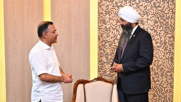 Canada offers cooperation on oil, LNG supply to Bangladesh