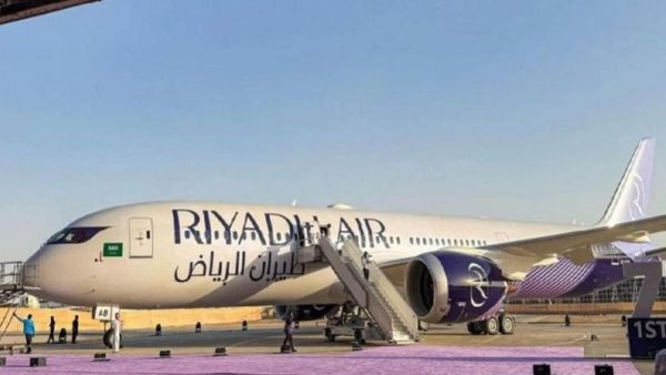 Riyadh airport resumes flights after Houthi attacks