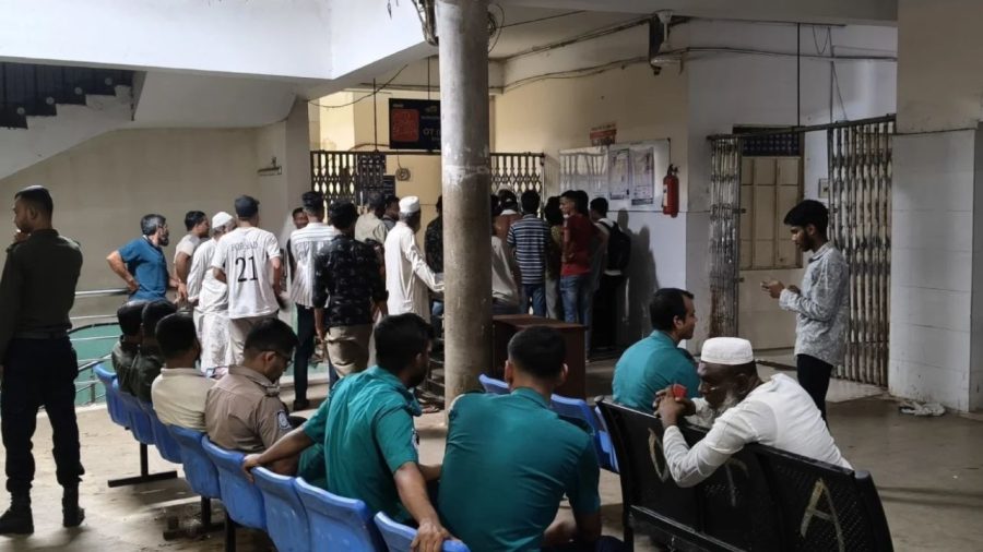 Two journalists injured in clash at Sylhet Osmani Hospital