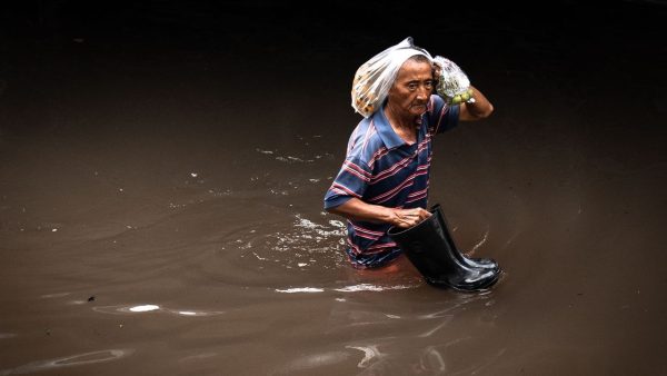 More rain looms over Thailand as flood death toll hits 31