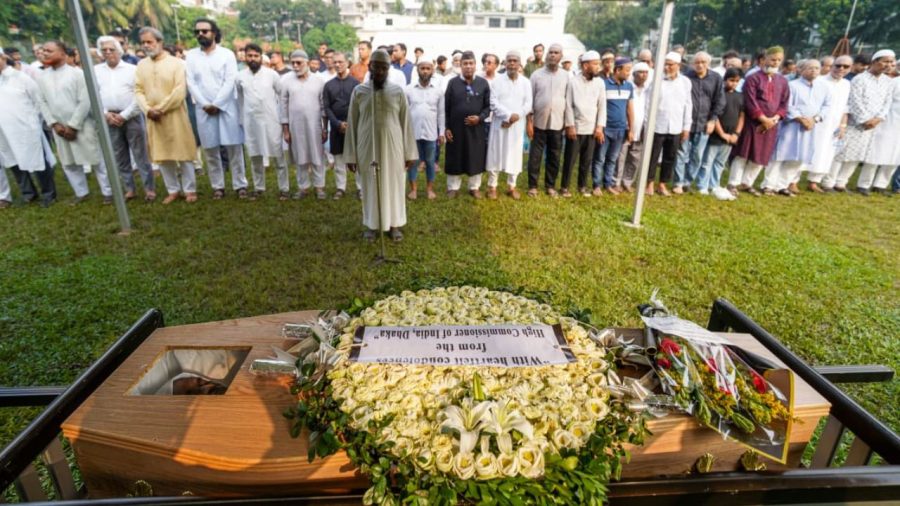 Journalist Toufique Imrose Khalidi laid to rest after final tributes
