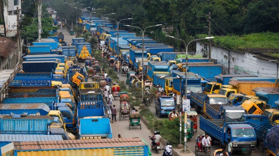 Trucks reclaim Tejgaon roads