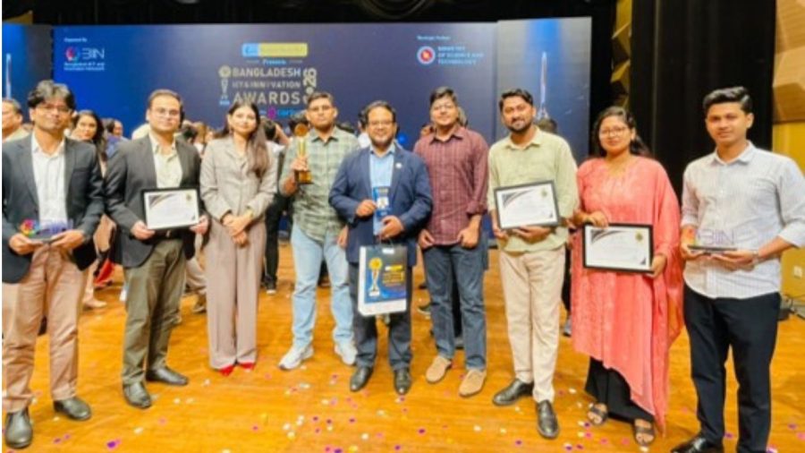 ULAB wins 4 awards in 355-entry national innovation contest