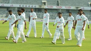 Seales strikes as Bangladesh lose Tanzid in first hour