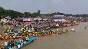 Boat race brings festive cheer to Manikganj
