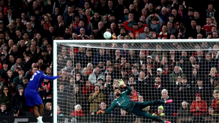 Liverpool beat Chelsea in League Cup shoot-out, Man City survive scare