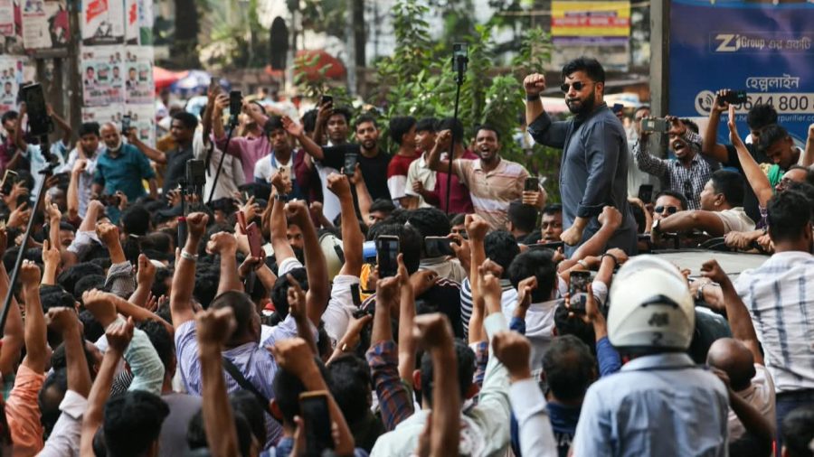 Party activists trigger chaos at Ishraque’s press conference