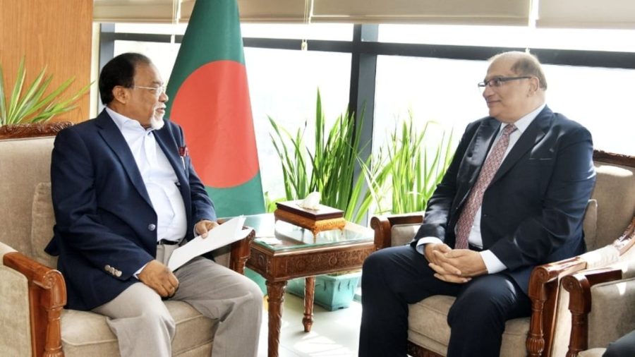 Pakistan eyes civil service training ties with Dhaka to expand trade
