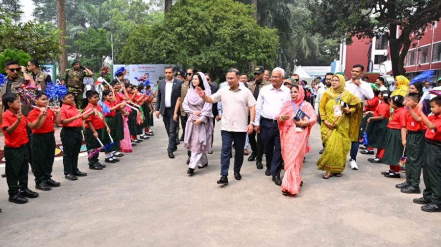 PM urges children to join co-curricular activities