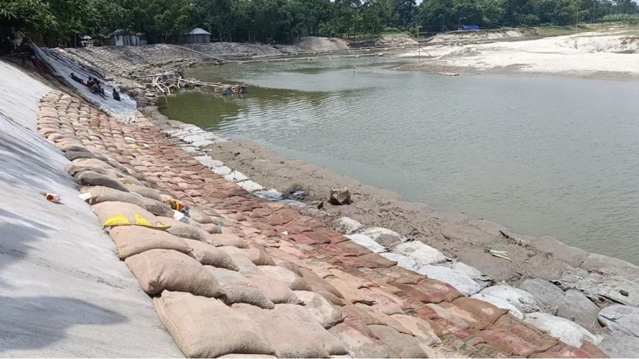 Irregularities alleged in Charalkata riverbank protection work