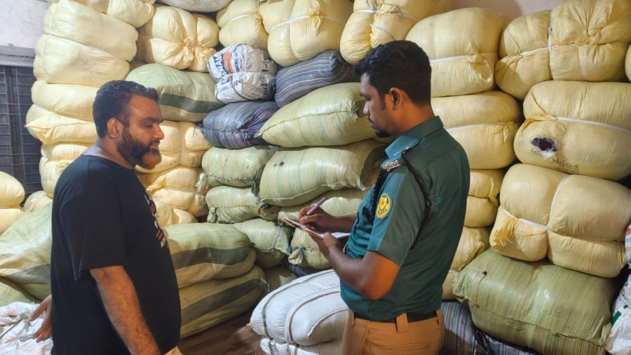 102 sacks of smuggled Indian cloth seized in Old Dhaka