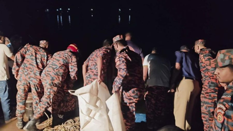 Trawler capsizes in Kaliganga River: Child’s body recovered, mother still missing